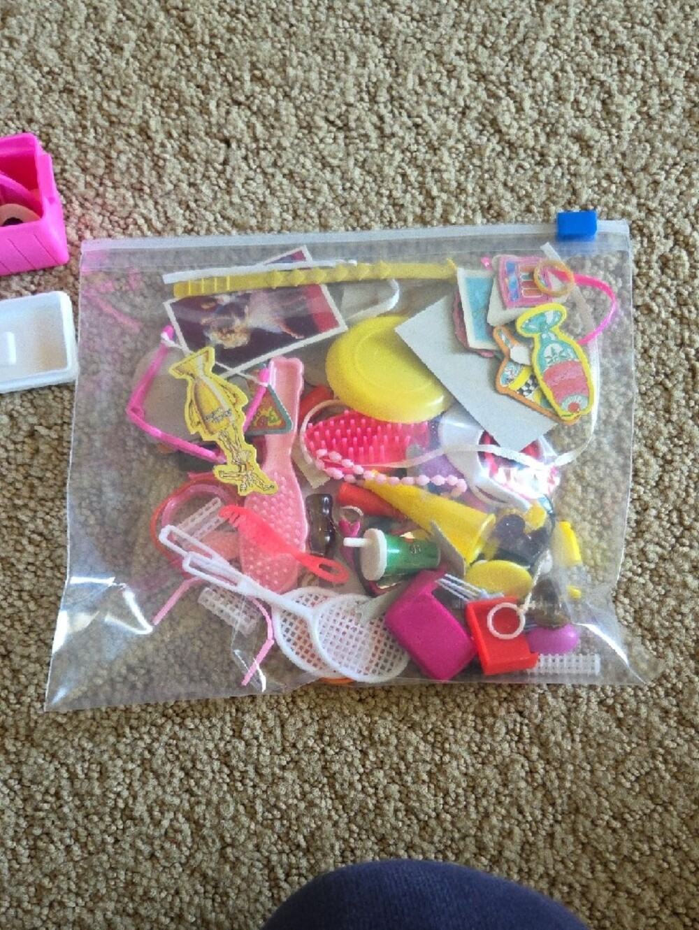 Assorted Vintage Barbie Clothes, Shoes And Accessories. - Picture 4 of 5